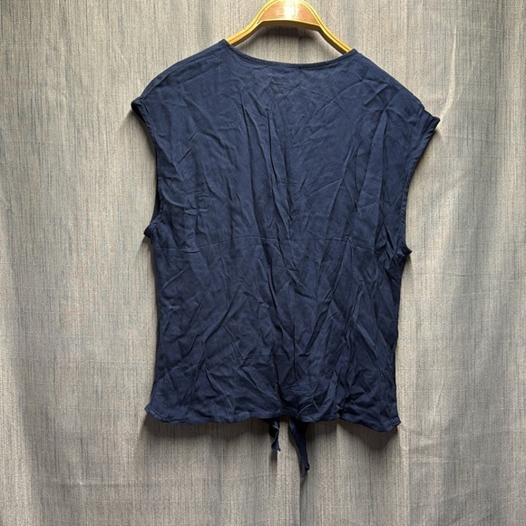 🚩 Dynamite Navy Blue Women's Top size small NWT - Picture 5 of 8